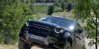 Η JLR και η Πέτρος Πετρόπουλος επανασυστήνονται