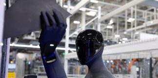 Το BMW Group προωθεί τη χρήση της Physical AI
