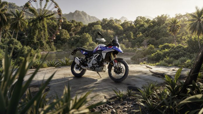 P90623474_highRes_bmw-motorrad-present (1)