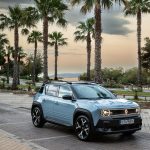 Στην Ελλάδα το Renault 4 E-Tech electric με έως 409 χλμ. αυτονομία