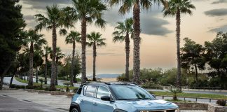 Στην Ελλάδα το Renault 4 E-Tech electric με έως 409 χλμ. αυτονομία