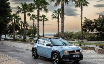 Στην Ελλάδα το Renault 4 E-Tech electric με έως 409 χλμ. αυτονομία