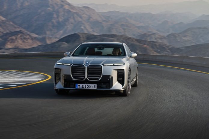 2 bmw-i7-60-xdrive