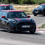 Στην πίστα των Μεγάρων με τα μοντέλα JCW της MINI