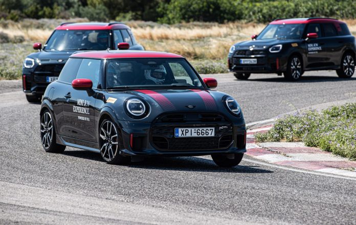 MINI JCW MEGARA 2026 1 (2)