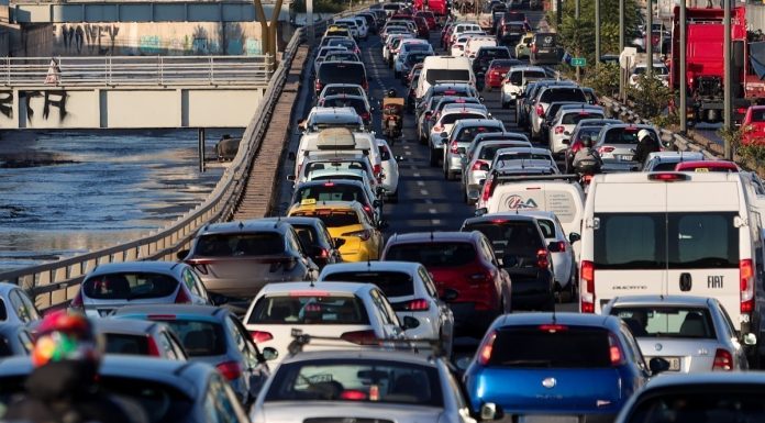ΑΑΔΕ: Μέσω ΑΙ τα πρόστιμα σε ανασφάλιστα οχήματα