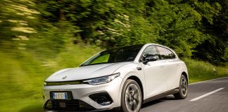 Στην Ελλάδα το Leapmotor B05 με τιμή από 22.790 ευρώ