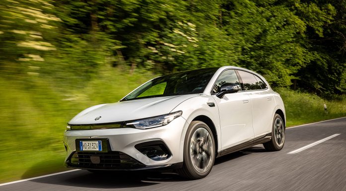 Στην Ελλάδα το Leapmotor B05 με τιμή από 22.790 ευρώ