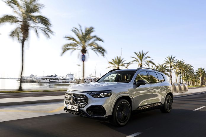Der neue Mercedes-Benz GLB: Vielseitiger Alltagsheld mit Raum für SpontanitätThe all-new Mercedes-Benz GLB: A versatile everyday hero with room for spontaneity