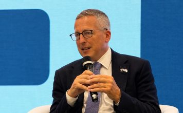 Hermann Riedl: «Δεν υπάρχει μόνο ένας δρόμος προς την ανθρακική ουδετερότητα»